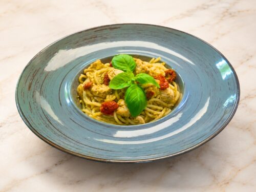 Chicken & sun-dried tomato pasta